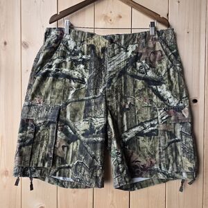 Cabela's Camouflage Break Up Infinity Cargo Green Shorts Mens Size 38